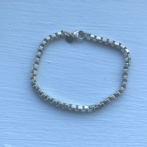 Tiffany and Co -Venetian Link Bracelet. - Picture 1 of 7